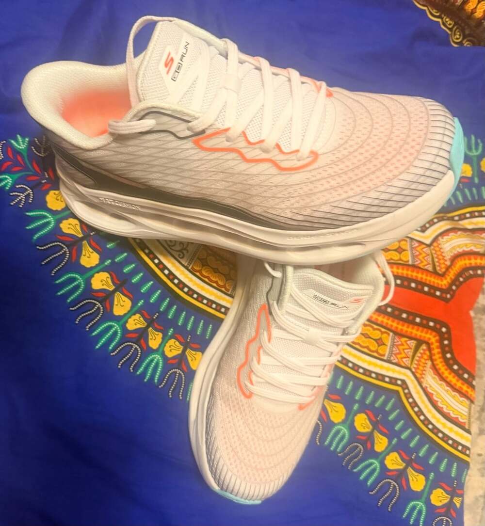 Skechers Max Cushioning Glide-Step Sapphire White Multi